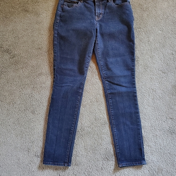 Old Navy Jeans - Picture 6 of 6